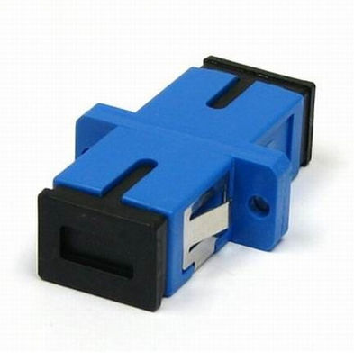 China SC simples/UPC do adaptador da fibra ótica do único modo com o tampão da flange/poeira do preto fornecedor